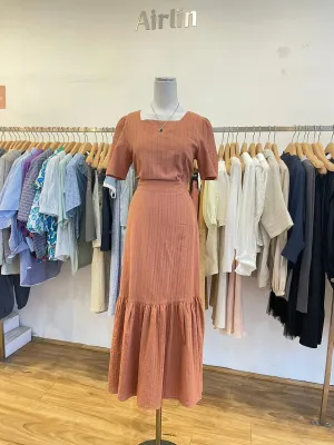 Burnt orange fitted waist dress