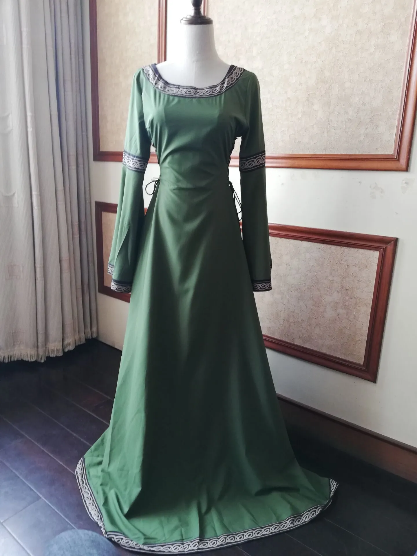 Halloween Round Neck Flared Sleeve waist Medieval Large Size Long Dress