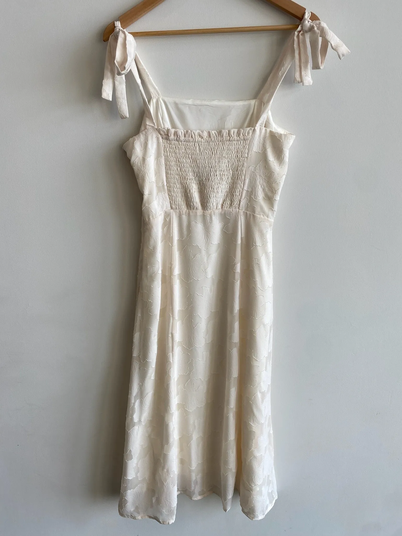 MISFIT ITEM - The When in Rome Midi Dress (White) // Size S