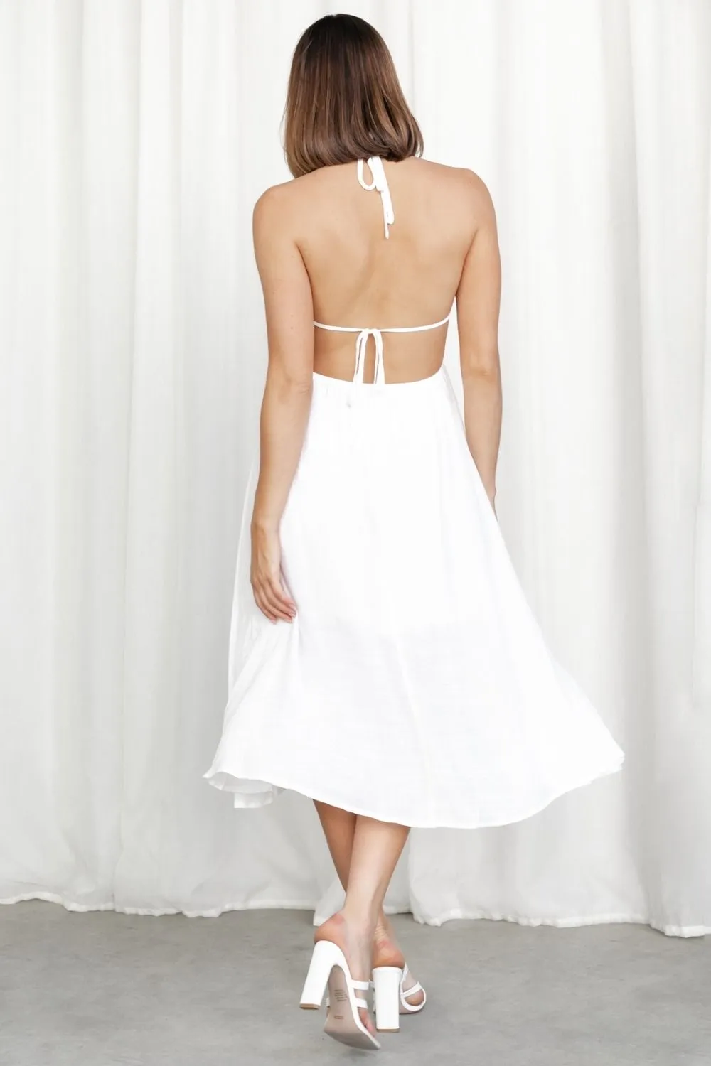 Simplicity White Backless Dress